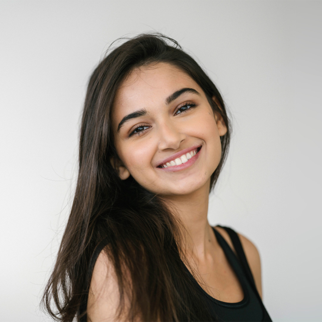 Minimal makeup for Holi