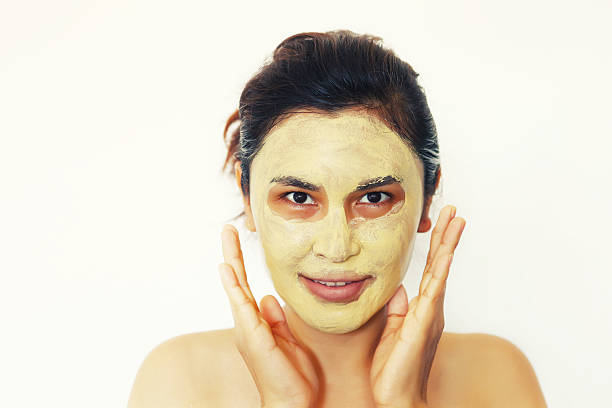 Turmeric face pack for post holi cleansing